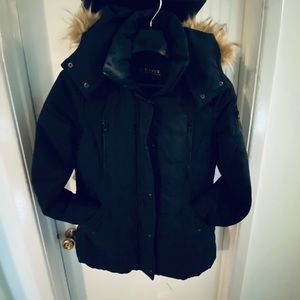Guess Winter Jacket-BLACK LIKE NEW